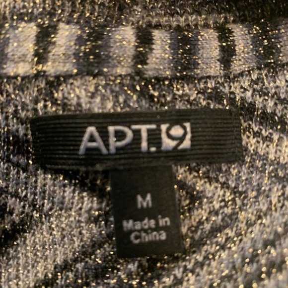 Apt. 9 No Close Cardigan Size Medium - Picture 10 of 10